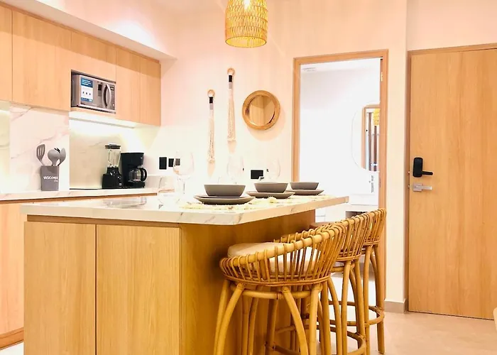 Modern Oasis In The Heart Of